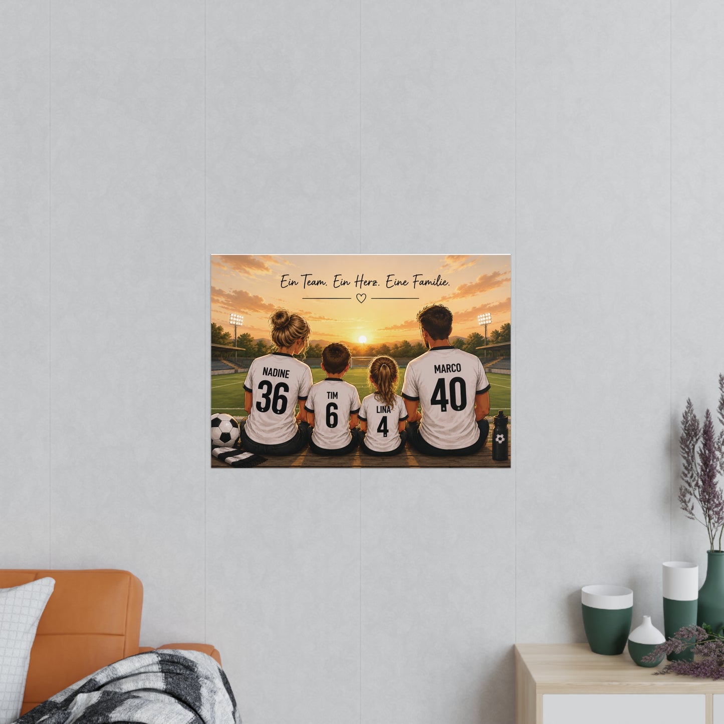 Personalisiertes Fußball Familienposter | Familie im Trikot | Individuelles Poster | Geschenk für Fußballfans | Familienbild